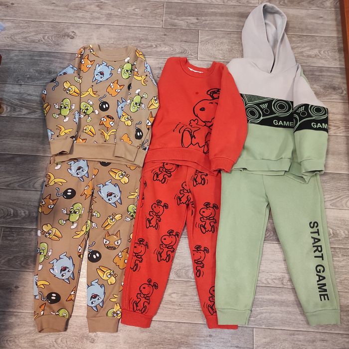 Костюм спортивний на хлопчика 104-110