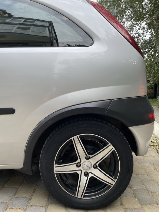 Opel Corsa C 2002 рік