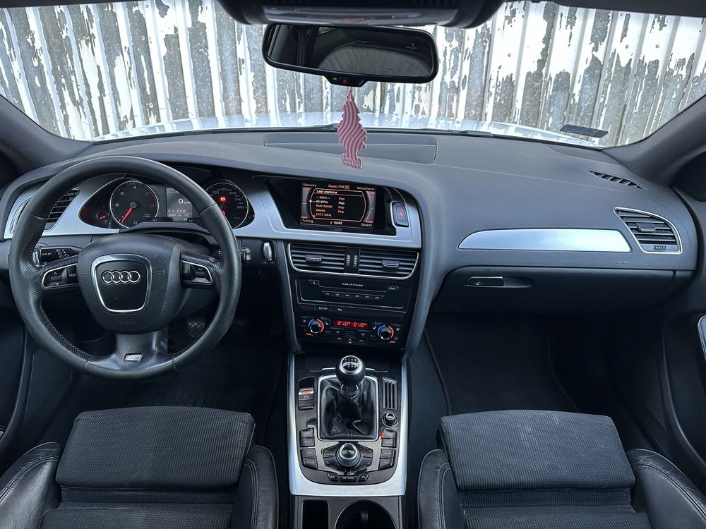 Audi a4 b8 2.0 tdi s-line