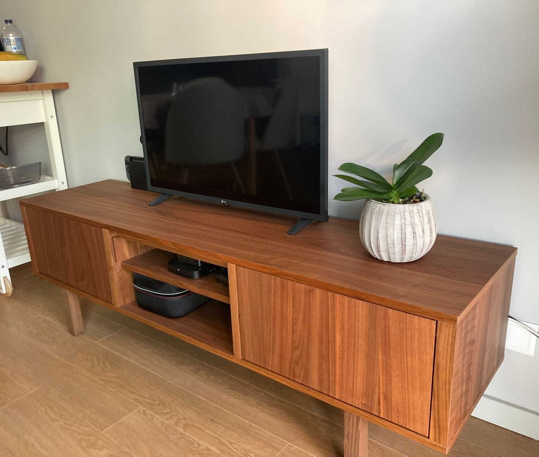 Movel Tv Stockholm
