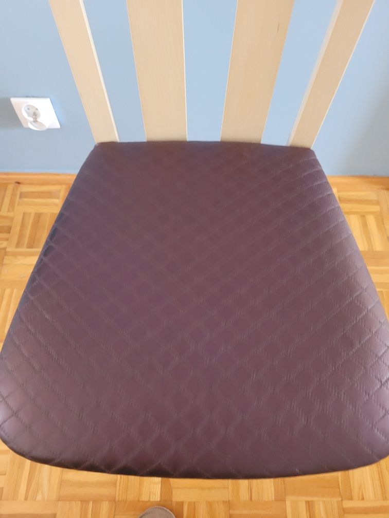 Zestaw stół rozkładany i 4 krzesla 80x130(260)