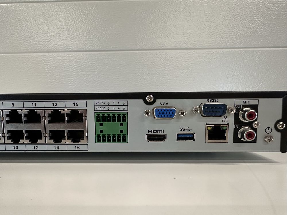Rejestrator Sieciowy IP 16 Honeywell HEN16103 +Monitor 21” + Dysk 8TB
