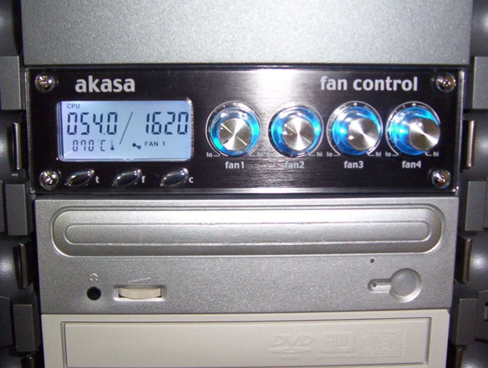 Многофункциональная панель Akasa AK-FC-03 Fan Control Pro