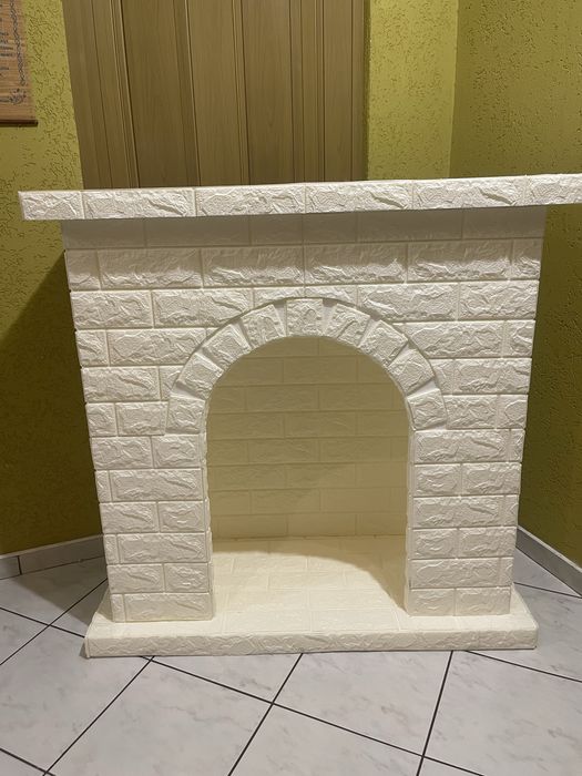 Камін декоративний