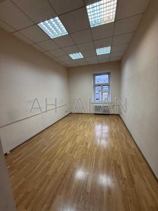 Оренда офісу  по вул. Богдана Хмельницького. ЦУМ