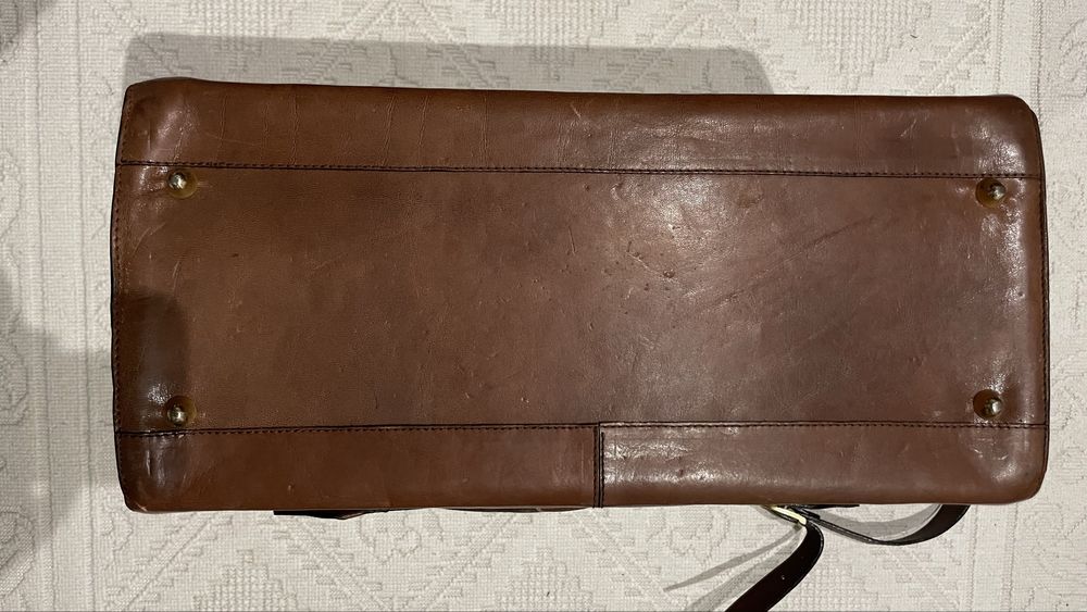 Mala de Pele c Alsa e Fechos