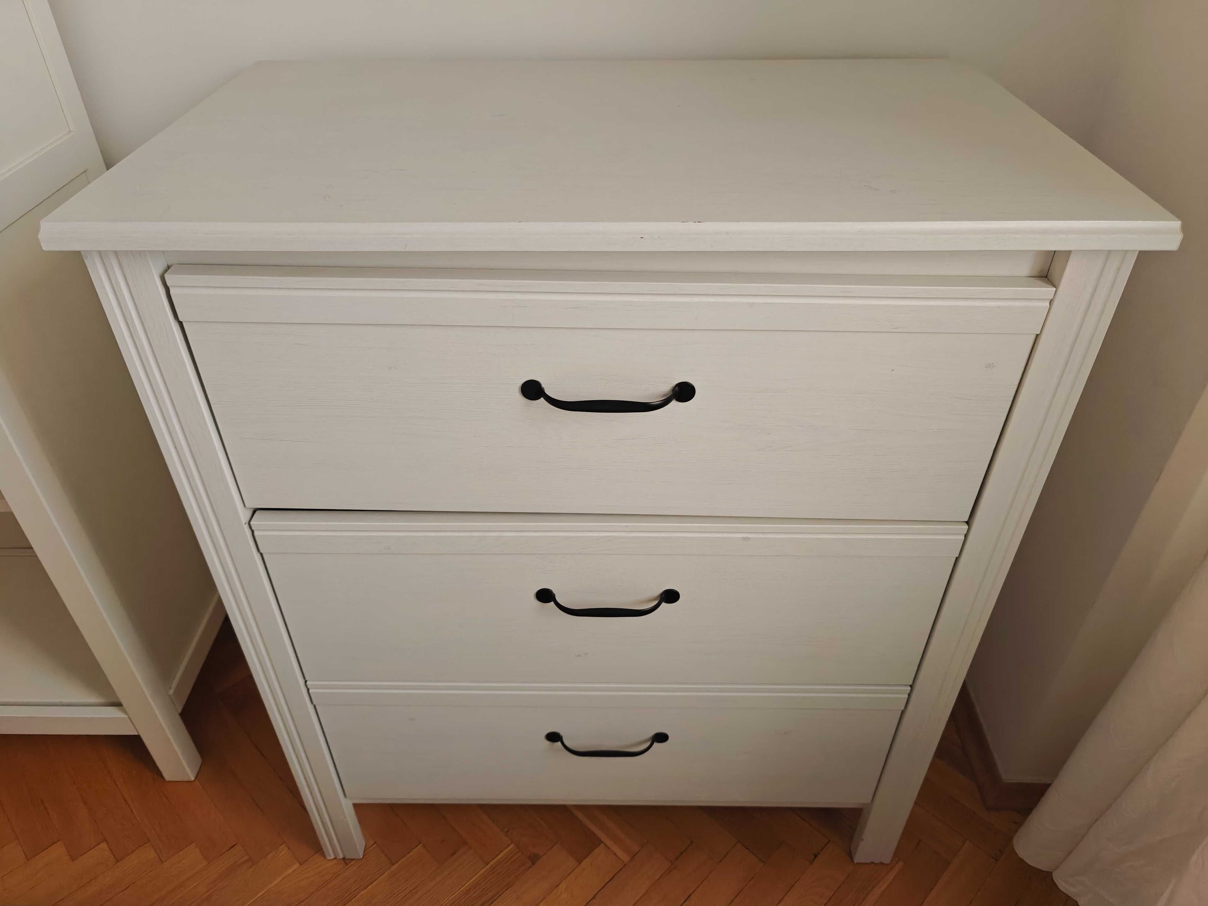 Biała komoda, komódka, Ikea Brusali