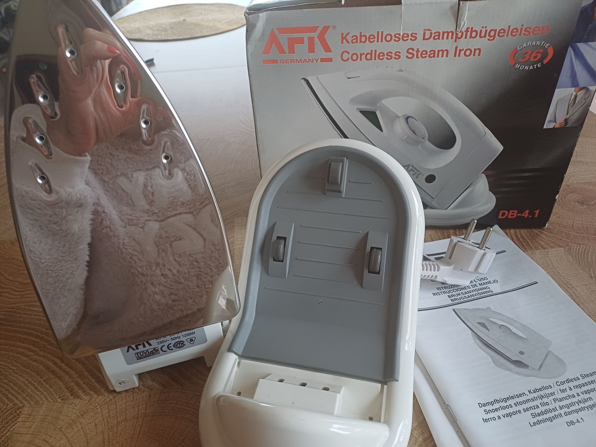 Zelazko bezprzewodowe AFK jak nowe.