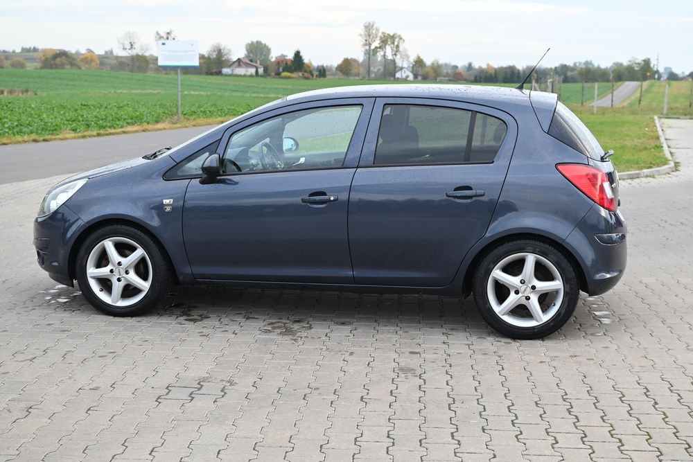 Opel corsa 2010 1.4