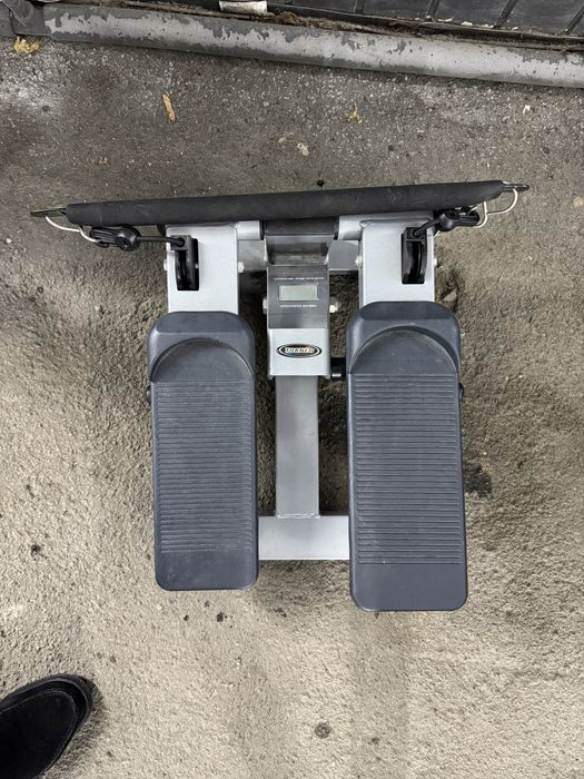 Лавка для жима, гантели, штанга.