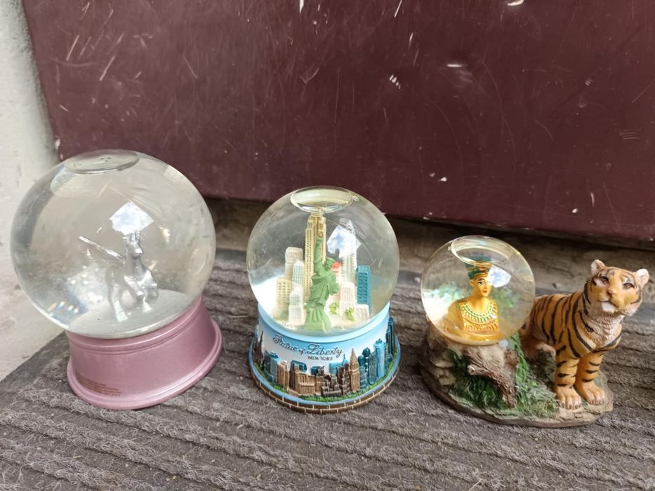 15 starych vintage śnieżnych kul ozdobnych