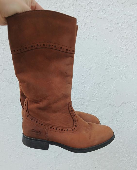 Шкіряні сапожки, чобітки 31 розміру
фірма-Clarks
