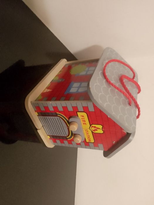 remiza strażacka Playtive Składana przenośna drewniana