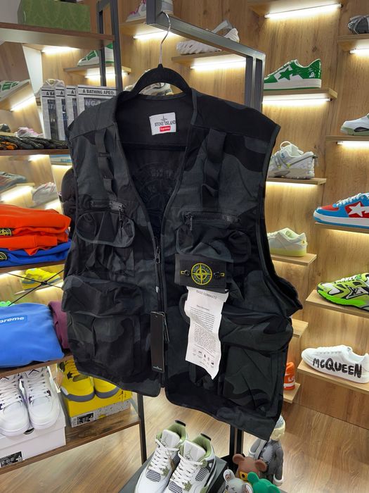 Жилетка Supreme x Stone Island Camo Cargo Vest Black