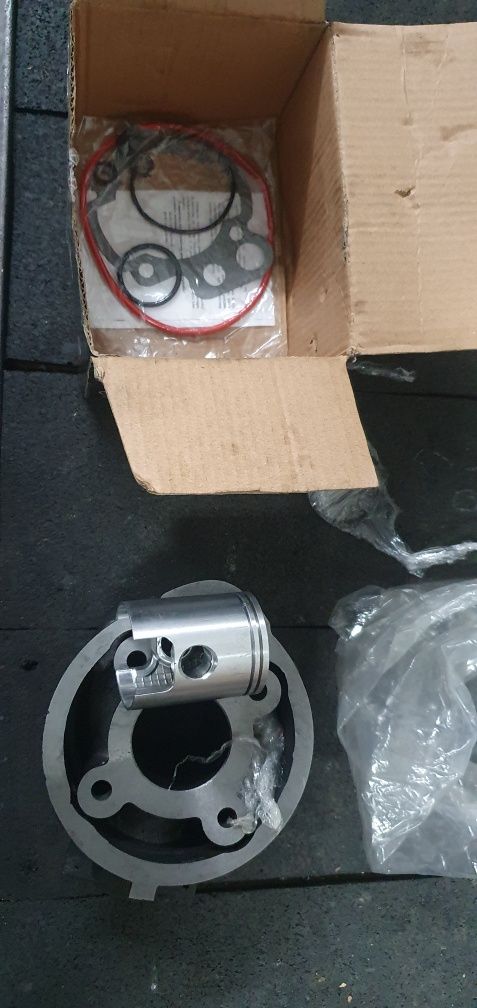 Cylinder tlok uszczelki 50 cm3 Am6 aprilia dt 50 rieju derbi sherco
