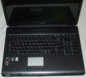 do naprawy toshiba laptop L350D-200 na części