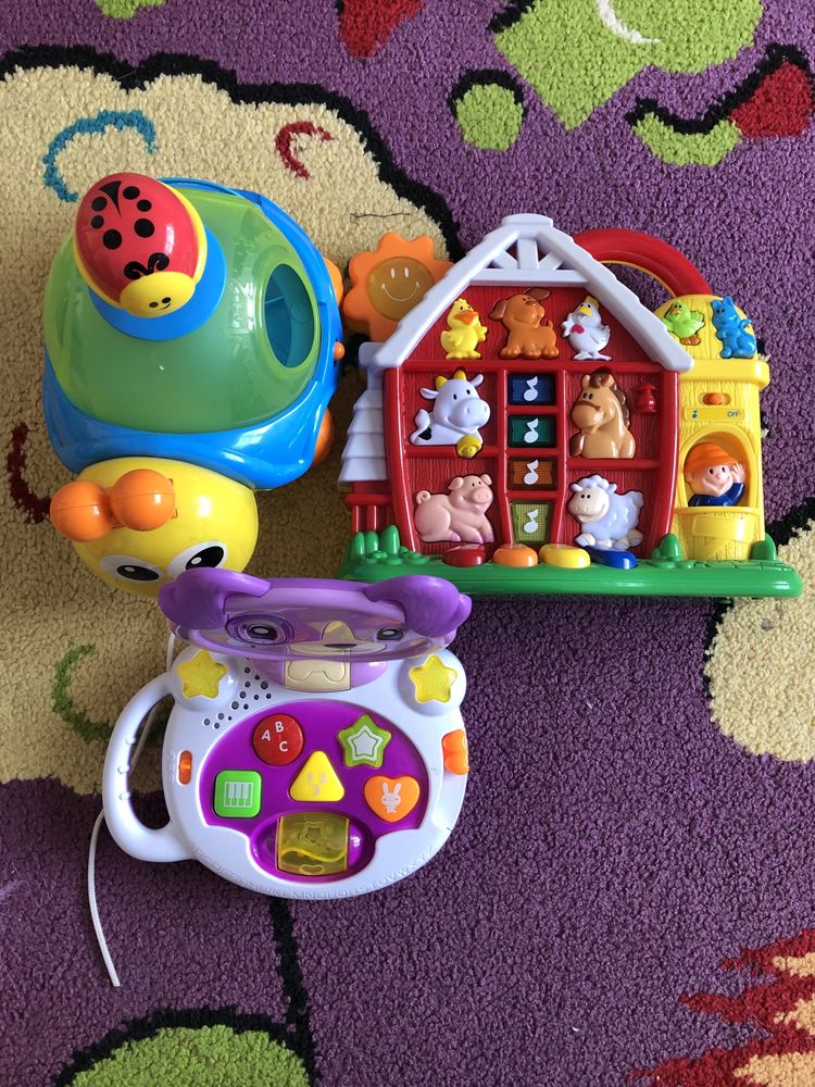 Zabawki dla niemowlaka grające farma ślimak