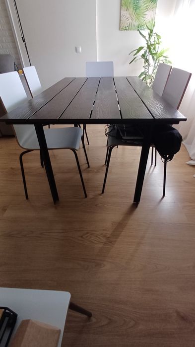 Mesa de sala marrom bom estado