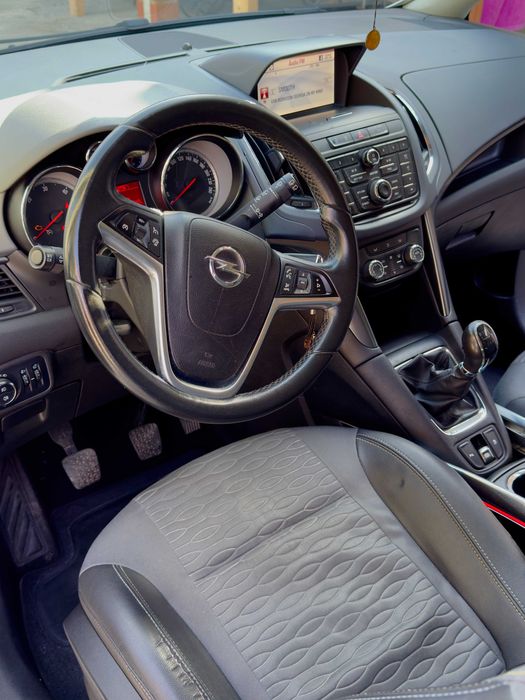 Opel Zafira Tourer 2.0 BiTurbo CDTI S&S Innovation (DIESEL)