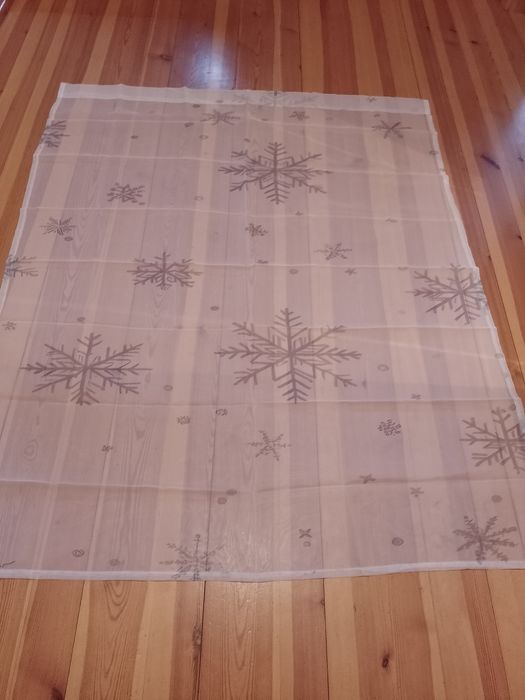 2 firany z woalu z płatkami śniegu 132x162 cm