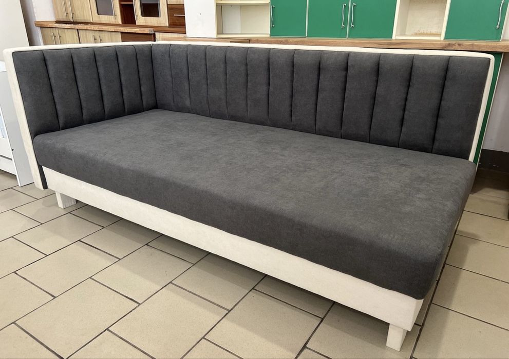 Дивани мʼякі ліжка