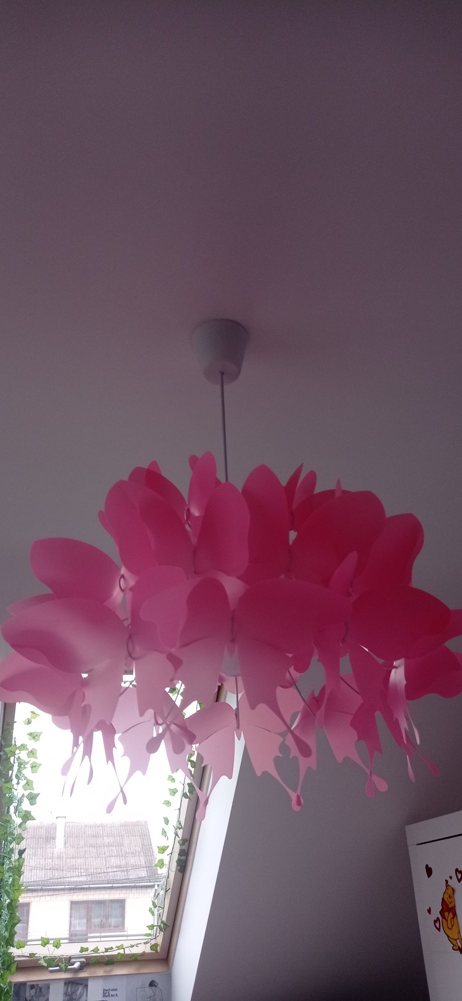 Lampa różowa z motylkami