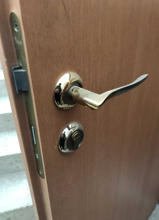 Двері МДФ з ручкою