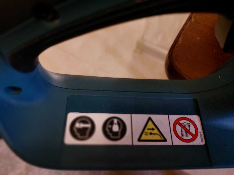 Мережева ланцюгова пила Makita UC4041A, оригінал