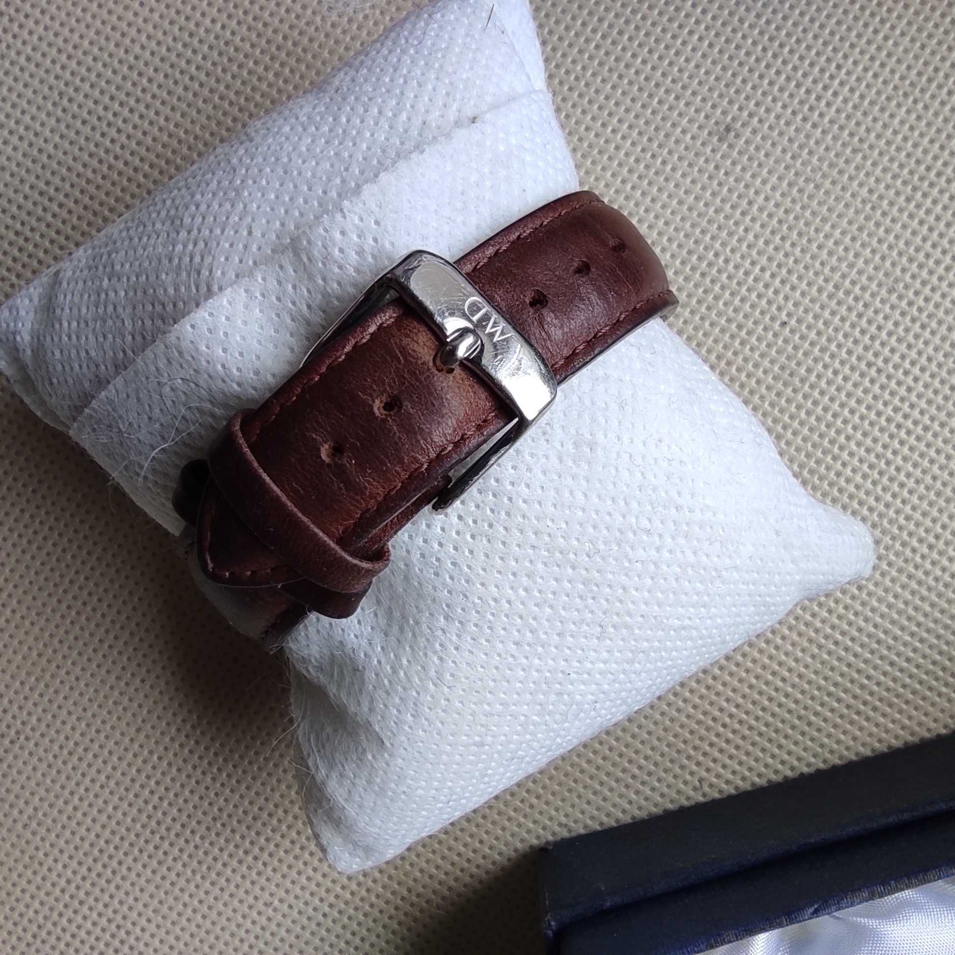 daniel wellington zegarek skórzany pasek uszkodzony
