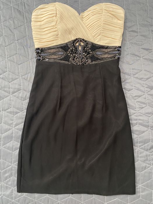 XS/S sukienka wyjatkowa bezowo-czarna efektowne zdobienia
