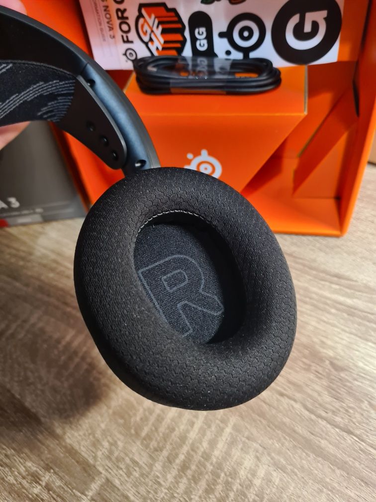 Ігрові навушники з мікрофоном SteelSeries Arctis Nova 3 Black
