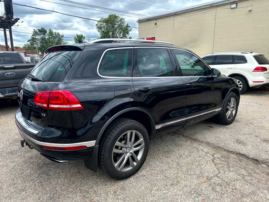 Volkswagen Touareg VR6 Lux      2016