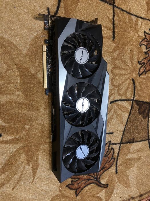 Rtx3080ti Gigabyte 12gb

Видеокарта в хорошем состоянии, кулера как н