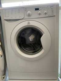 Продам стиральную машину Indesit IWUD4105, 4 кг. Узкая, Гарантия.