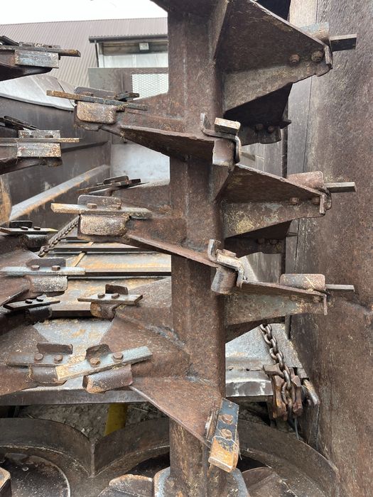 Rozrzutnik do obornika/kukurydzy Rock Albi