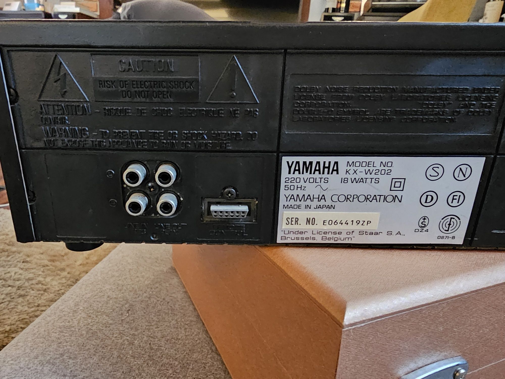 Magnetofon Yamaha KX-W202
