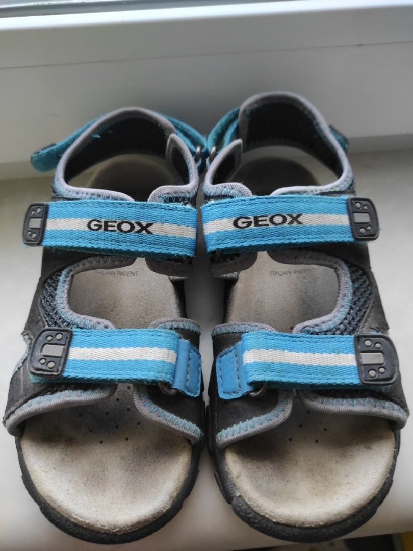 Босоніжки Geox 30р + крокси