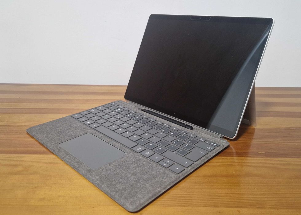 Microsoft Surface Pro X SQ1/8GB/1TB/Win11pro