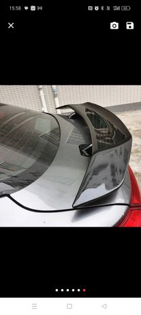 Spoiler uniwersalny carbon