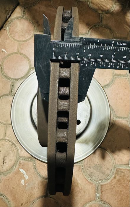 Тормозные диски передние W203 Mercedes