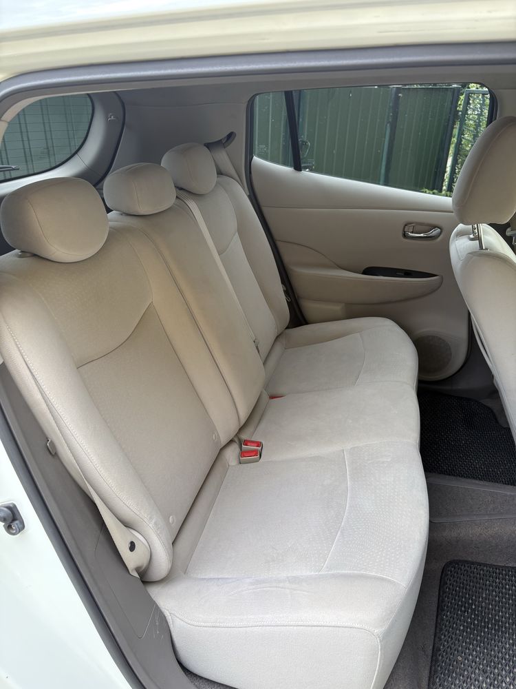 Nissan Leaf 2012