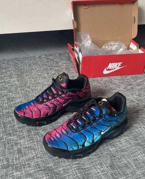 buty Nike_Air_Max_Plus_Triple_TN Espadryle R.37.5