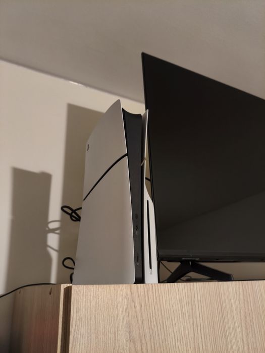 PS5 1TB c/FC26 como nova