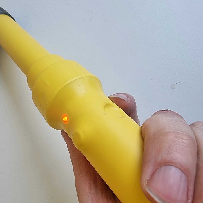 Мини металлоискатель — настоящая игрушка для юного кладоискателя