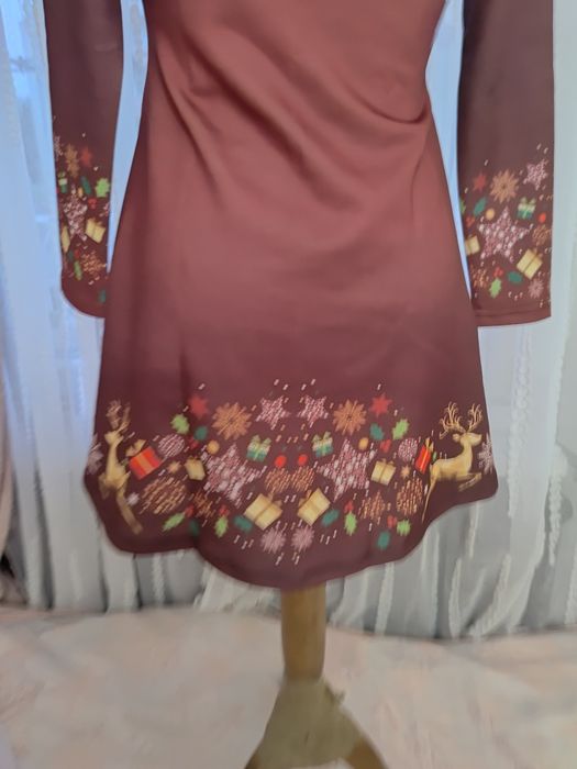 Sukienka świąteczna święta Mikołaj lekko ombre motywy świąteczne r 150