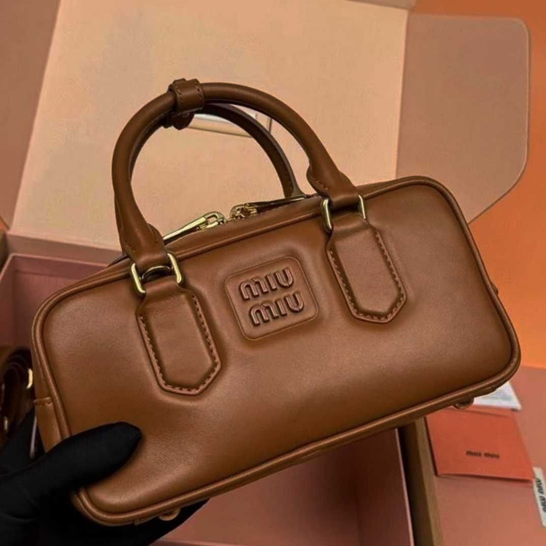 Kultowa MIU MIU brązowa torba bowling - must have sezonu!