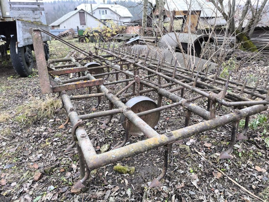 Трактор ЮМЗ-6 1981 року, з документами, справний.