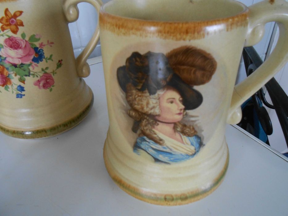 Canecas para coleção ou outro fim,, pintadas à mão em argila