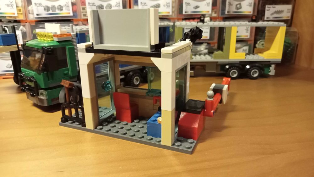 LEGO CITY 60169 Cargo Terminal