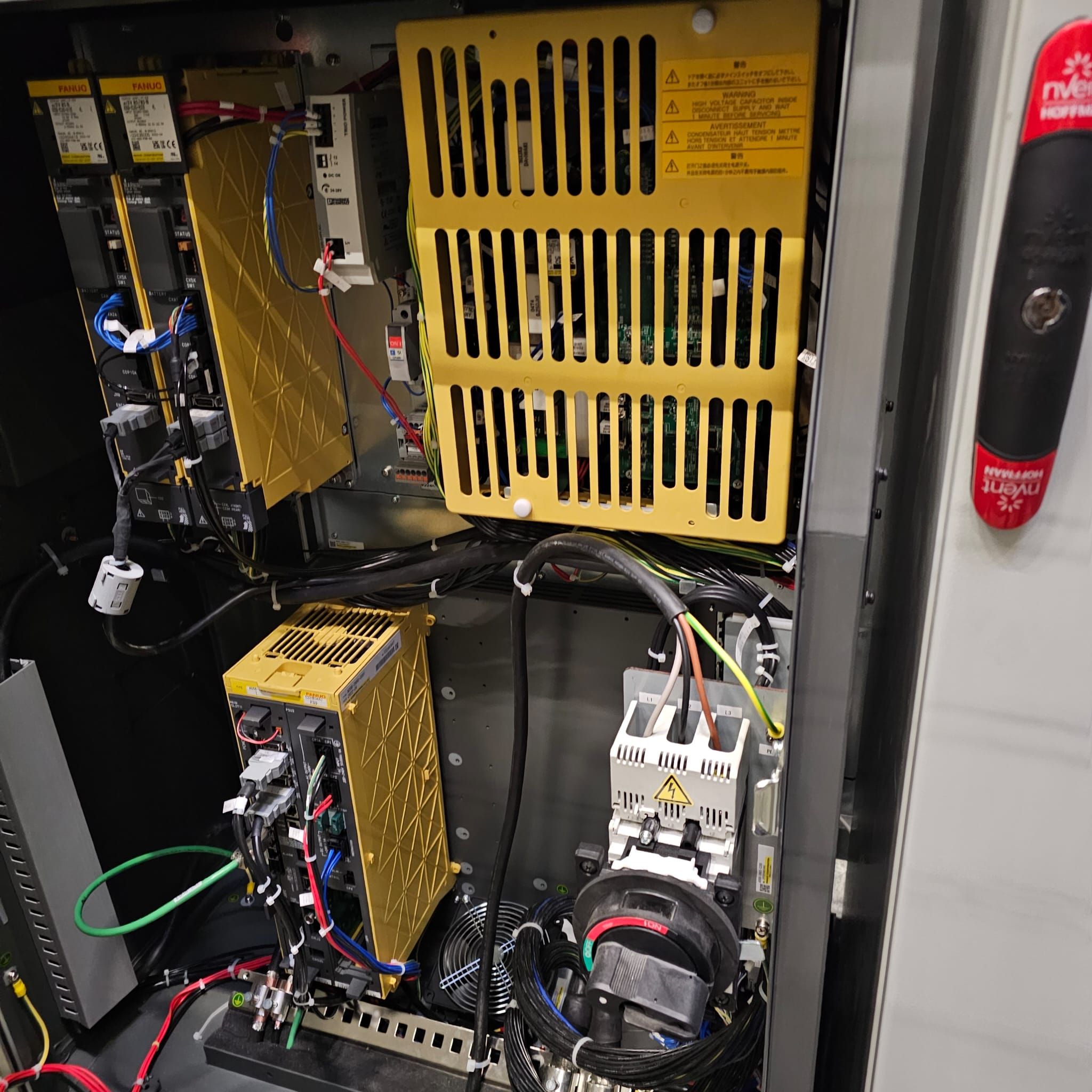 Fanuc M-900Ib/400L